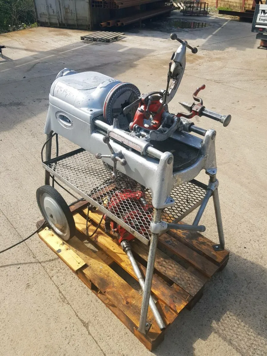 Rigid 535 pipe threader - Image 1