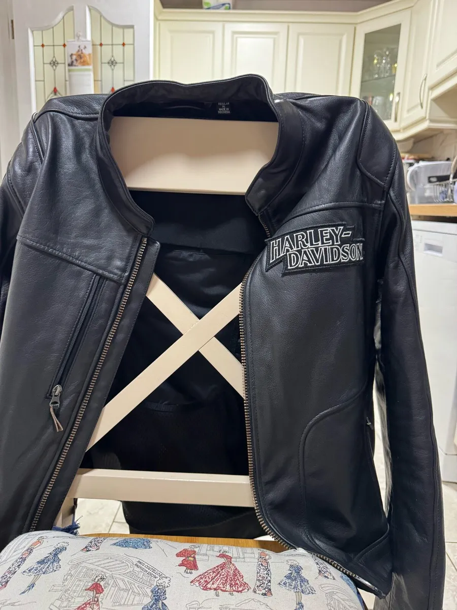 Harley Davidson leather jacket - Image 2