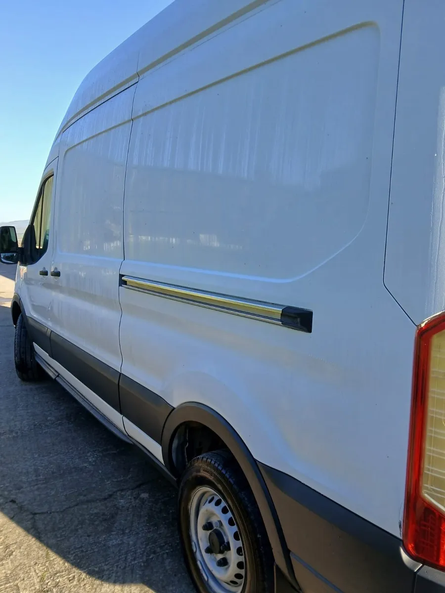 Ford Transit - Image 3