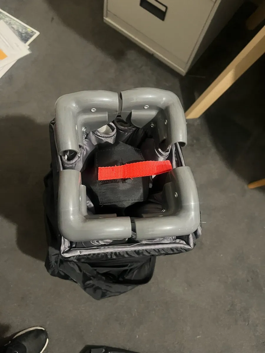 Travel Cot - Image 4