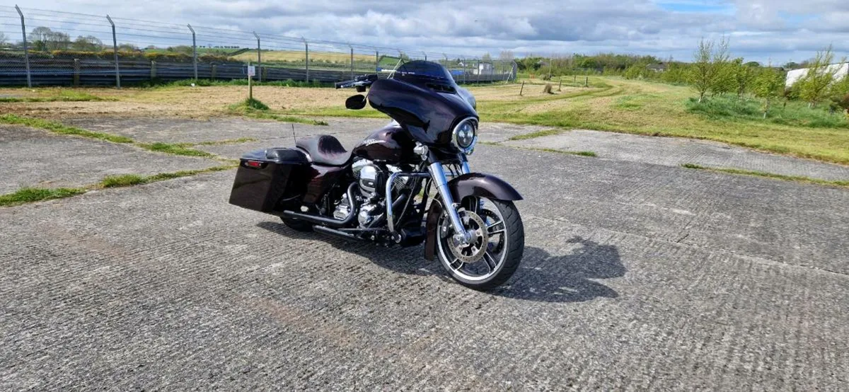 Harley Davidson Street Glide - project needs work - Image 2