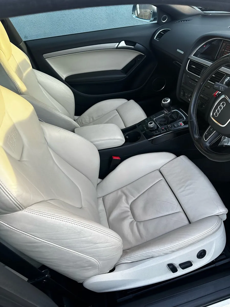 Audi S5 damage repairable. Read add - Image 2