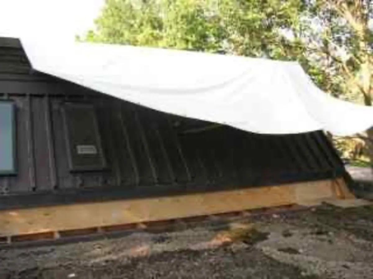 Large builders grade roofing tarp covers - Image 1