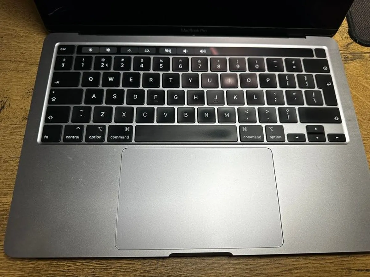 Macbook Pro 13" 2020 - Image 2