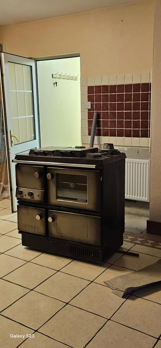 Stanley Oil Stove - Image 3