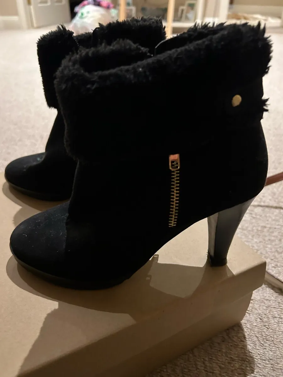 Ladies Ankle Boots