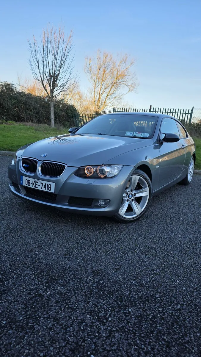 BMW 320d - Image 1