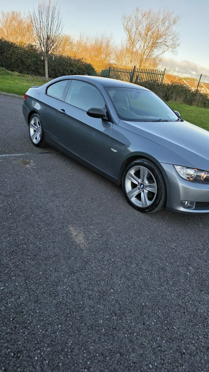 BMW 320d - Image 2