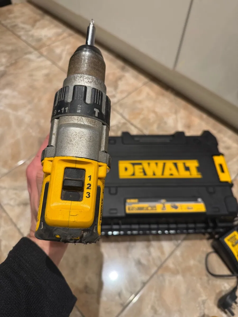 Dewalt cordless hammer Drill - Image 4