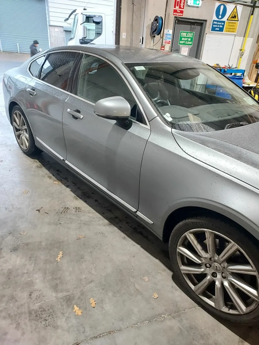 Volvo S90 2017 - Image 3