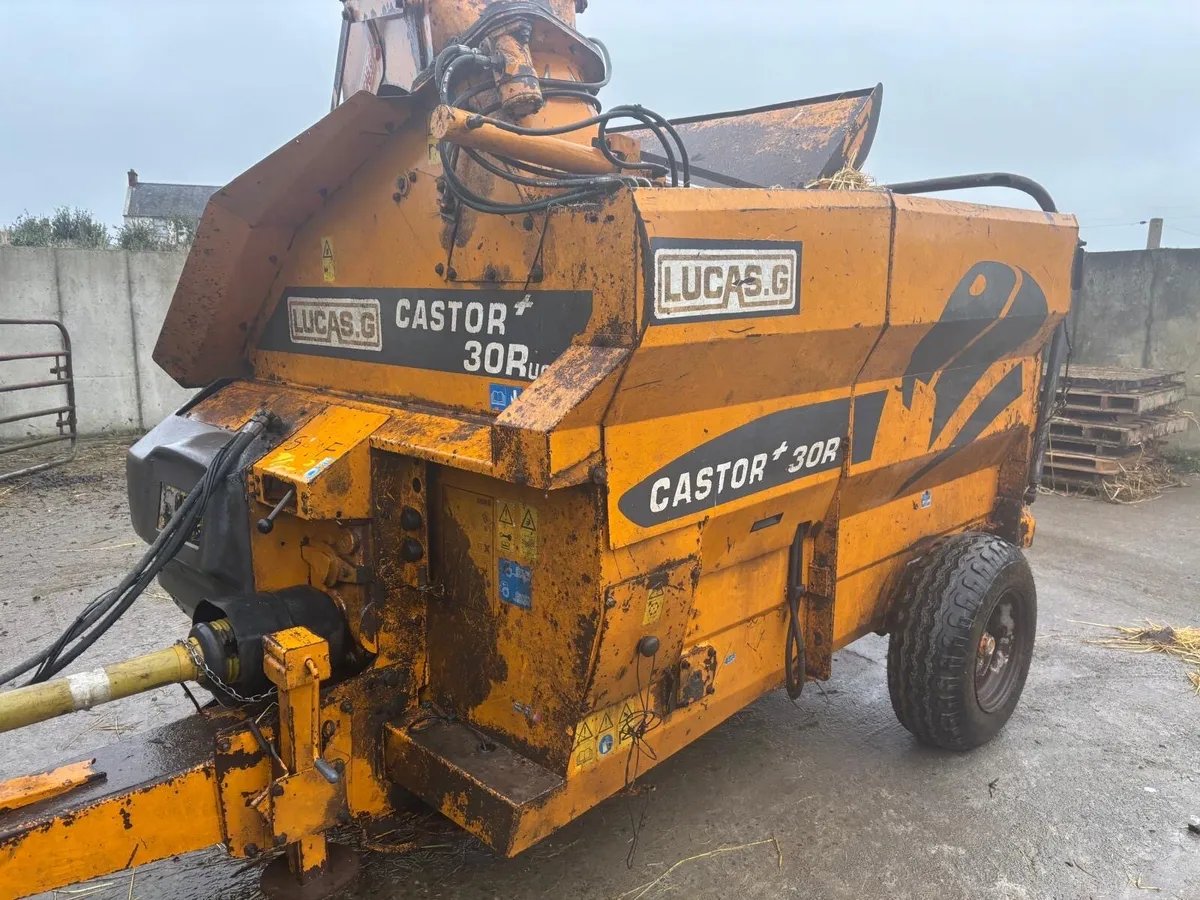 Straw blower - Image 1