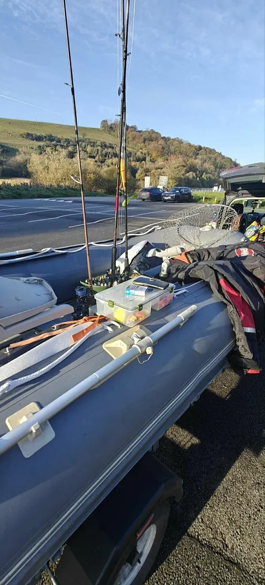 Inflatable boat 420 - Image 1