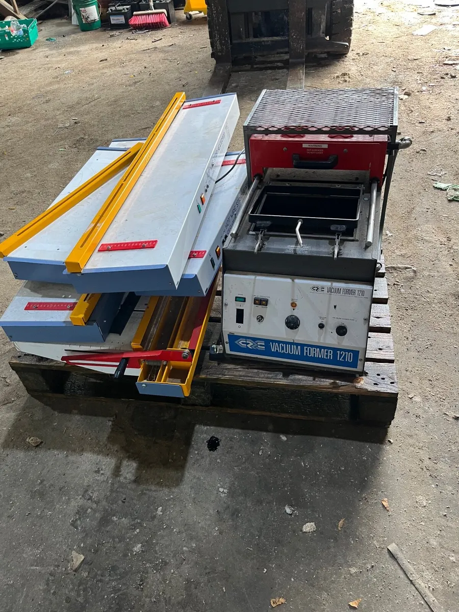Vacuum Former and Strip Heater - Image 1