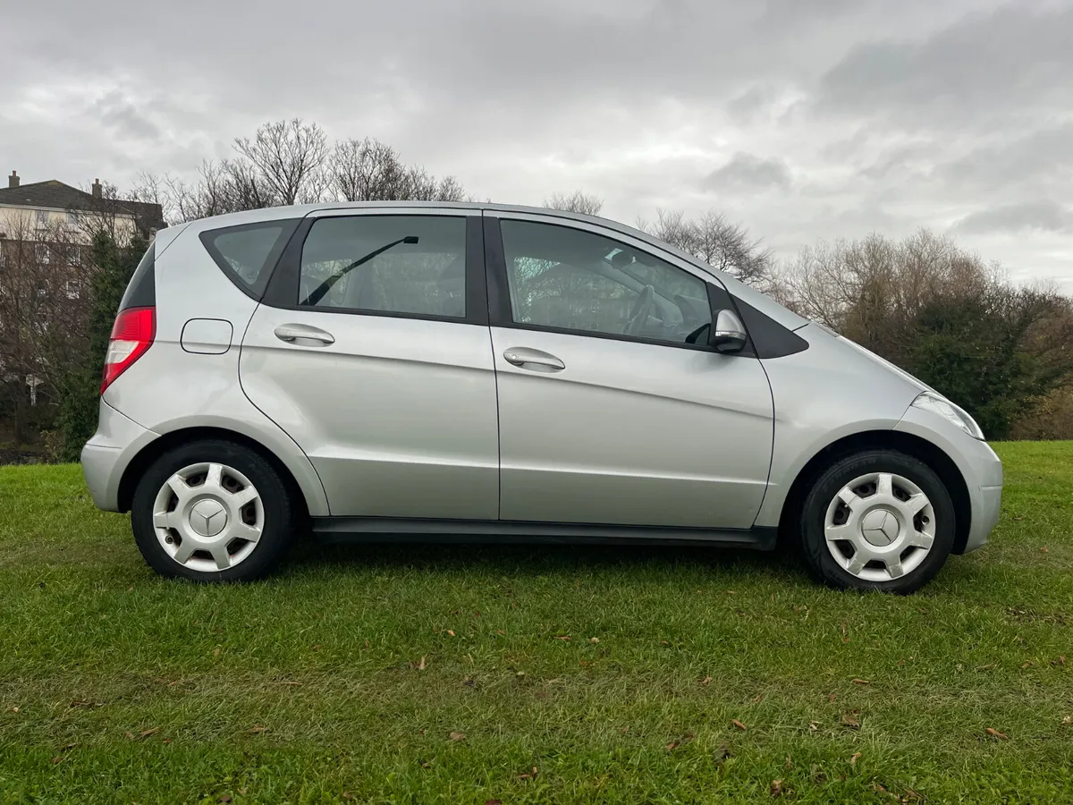 2011 Mercedes A160 petrol automatic - Image 4