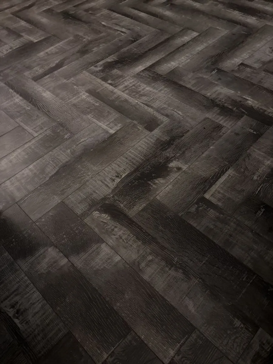 Dining Room Table & 6 Chairs - Image 2