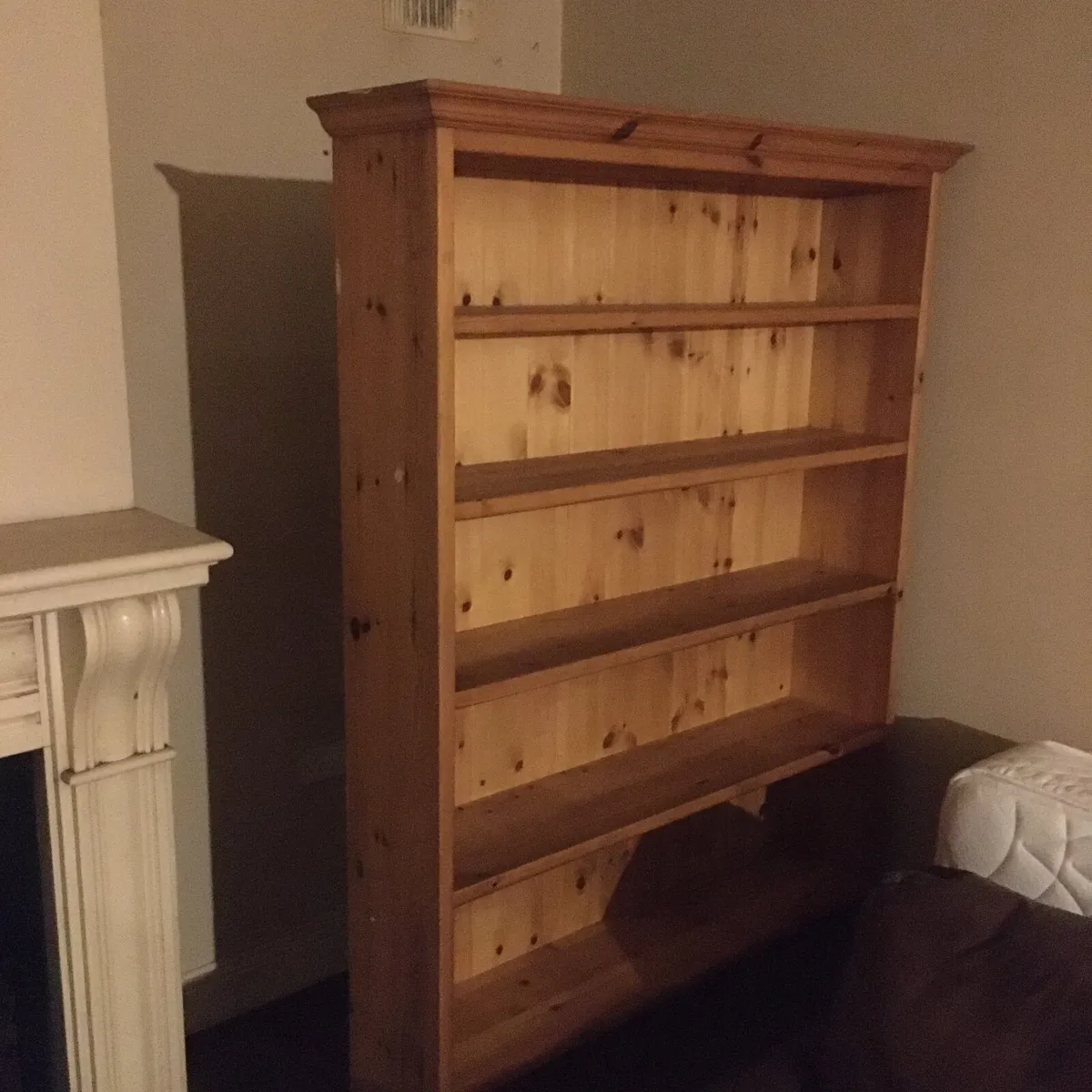 Book shelf - Image 1