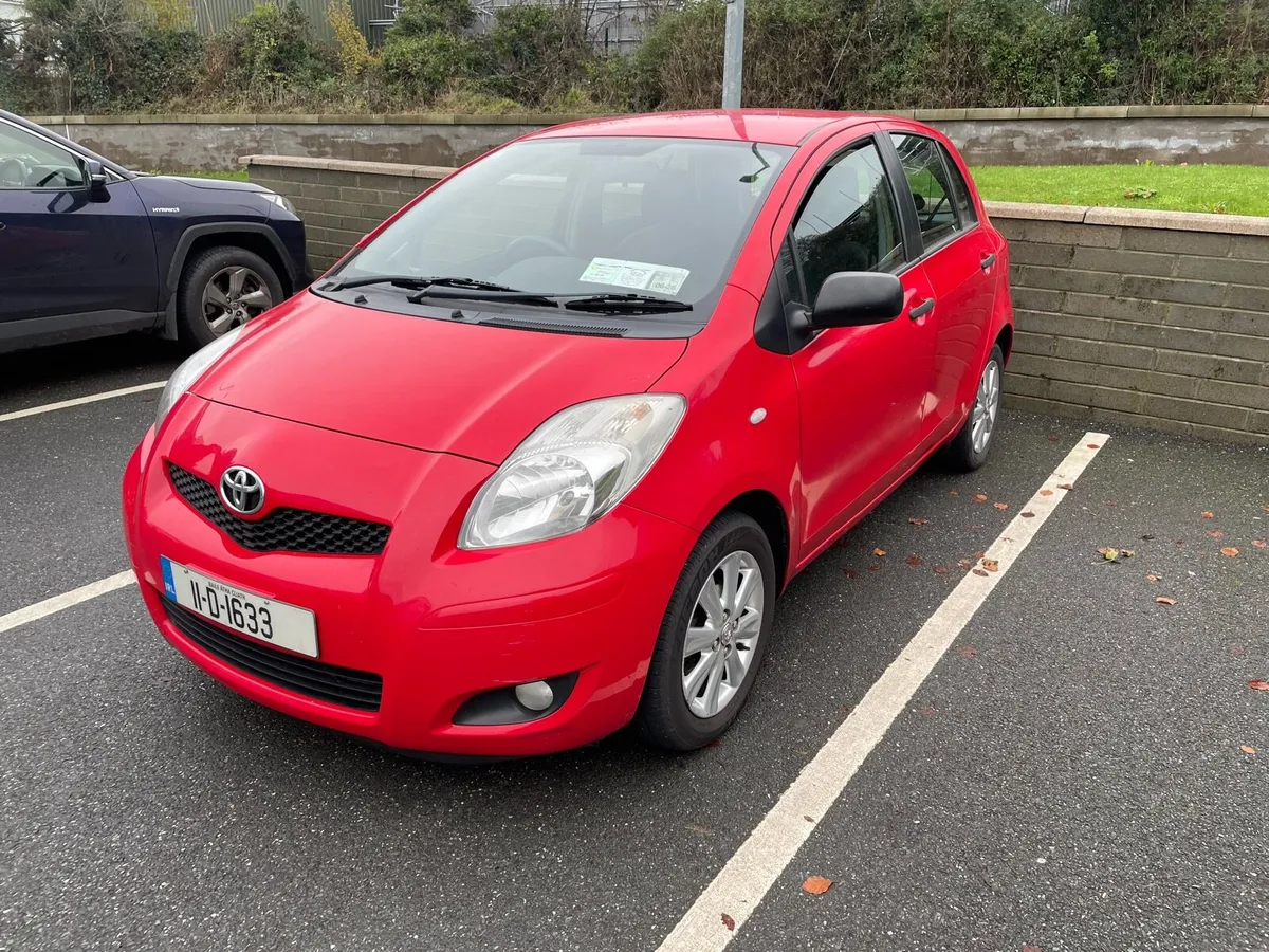 2011 Toyota Yaris 1.0 Sport - Image 1