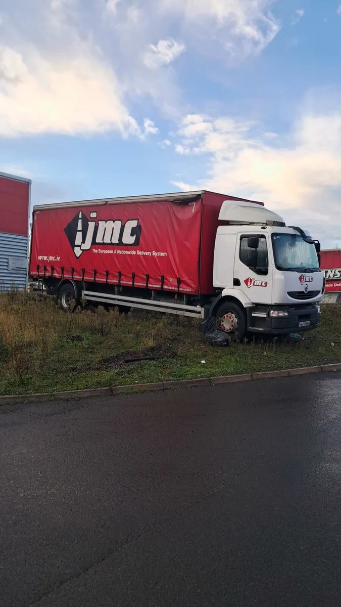 Renault midlum - Image 1