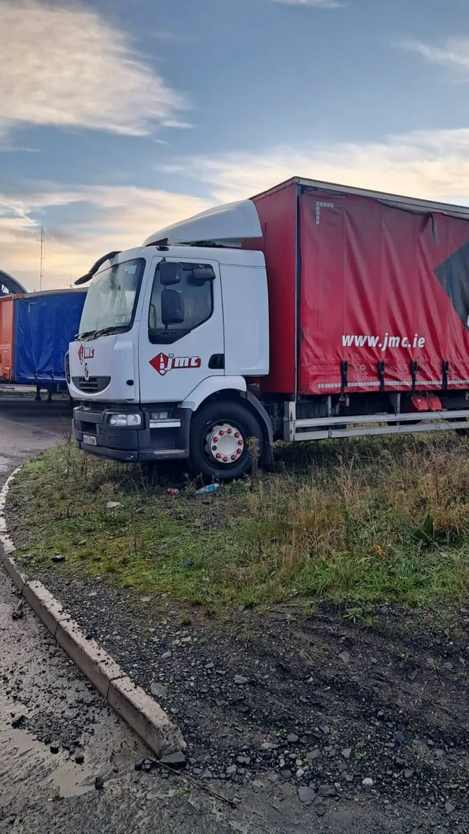 Renault midlum - Image 4