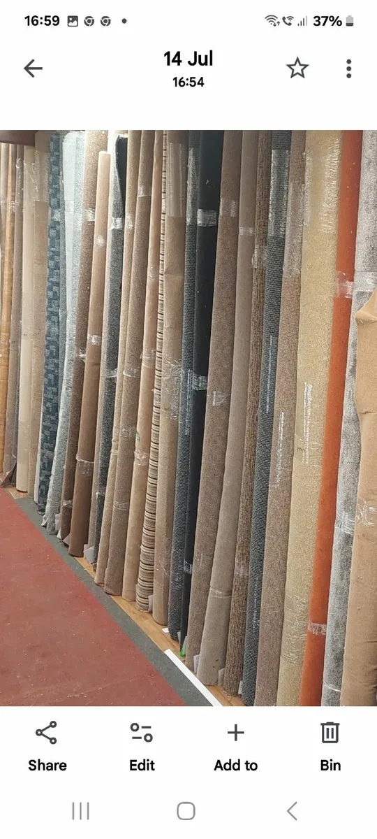 Carpets and vinyl floorcovering - Image 1