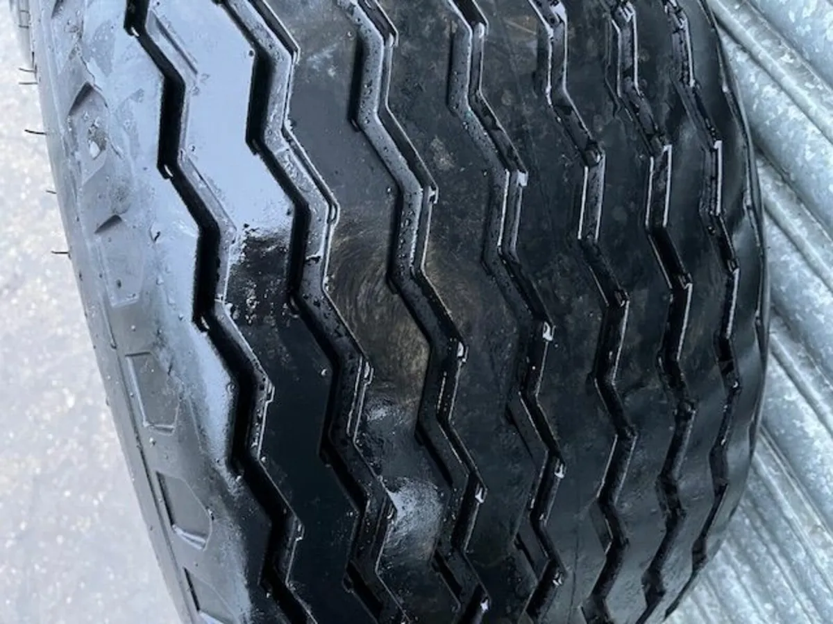 BKT 400/60-15.5 TYRES - Image 3