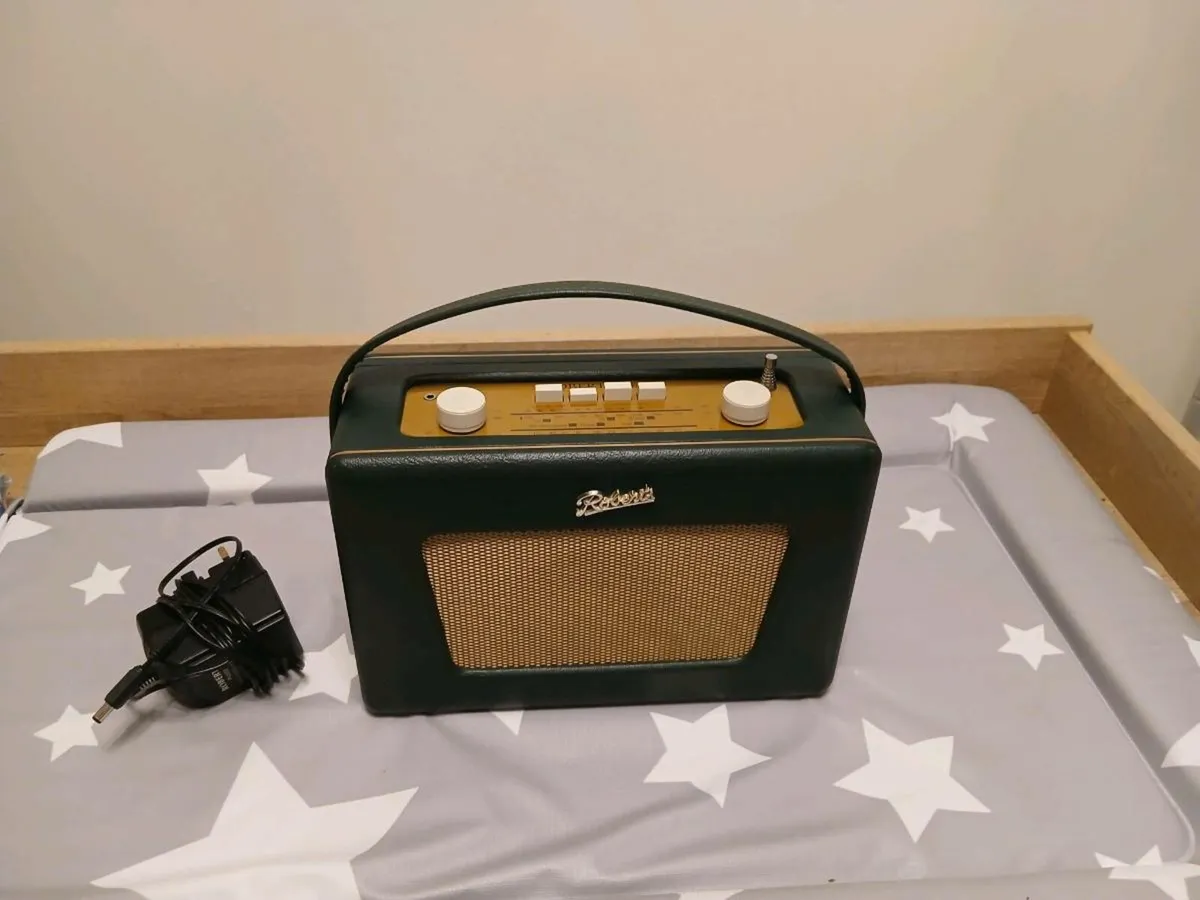 Roberts revival radio - Image 1