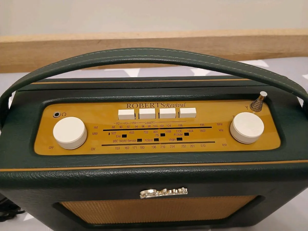 Roberts revival radio - Image 3