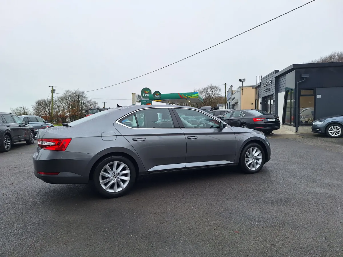 *DEPOSIT TAKEN* Superb 2.0 Tdi *Heated Seats - Image 3