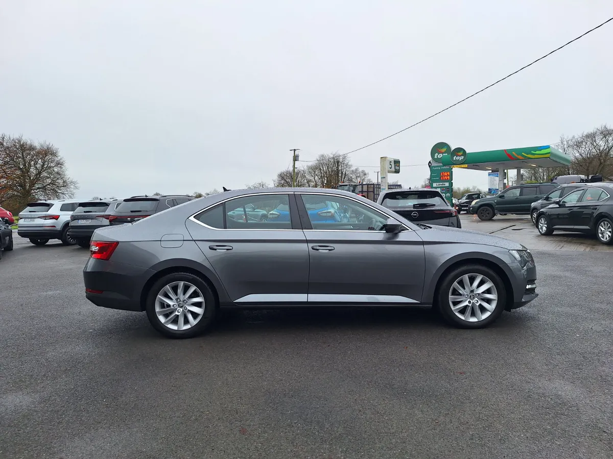 *DEPOSIT TAKEN* Superb 2.0 Tdi *Heated Seats - Image 2