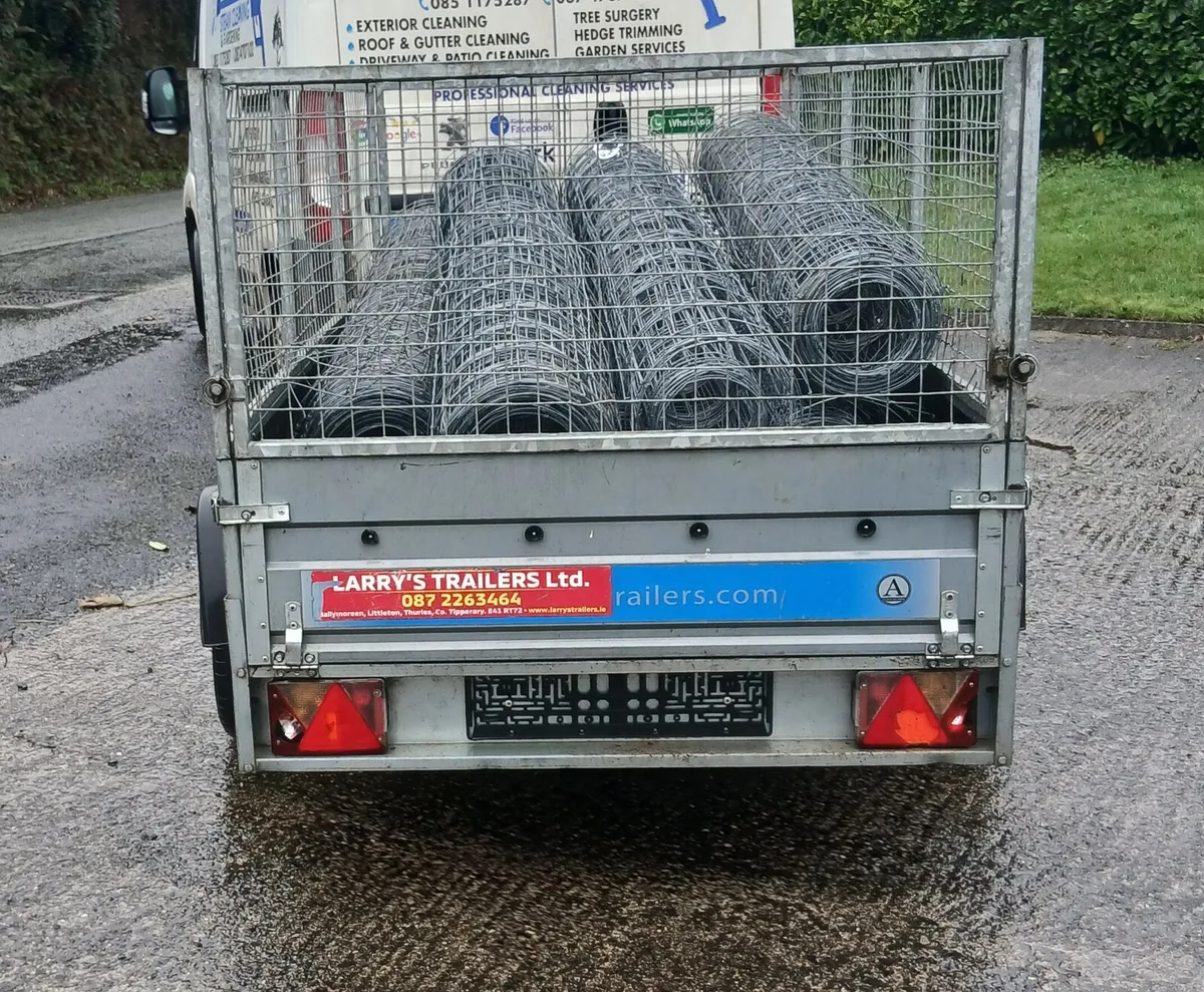 Car trailer  size 9 by 4.4 - Image 3