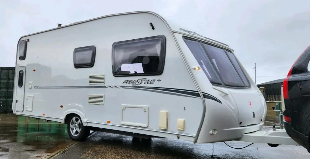 STUNNING 6 BERTH FIXED BUNKS + AWNING - Image 2