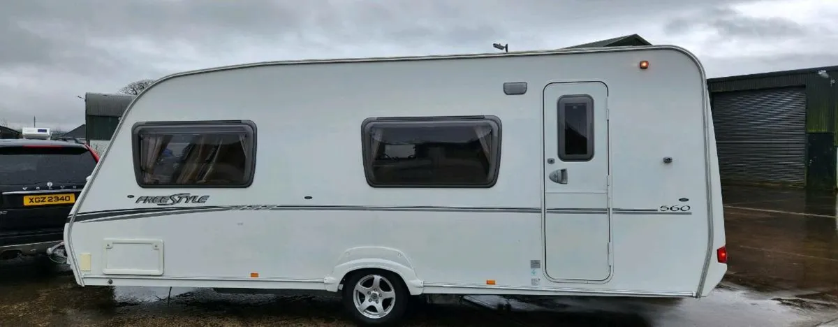 STUNNING 6 BERTH FIXED BUNKS + AWNING - Image 4