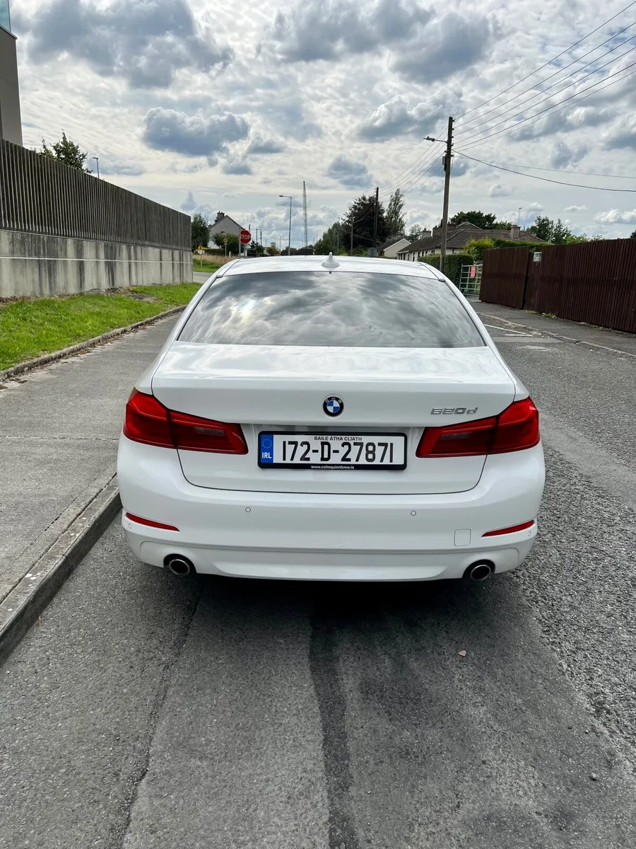 BMW 5-Series 2017 - Image 2