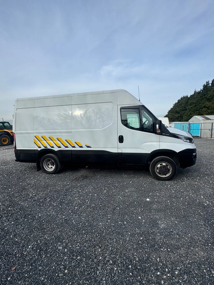 Iveco daily 2017 mwb - Image 1