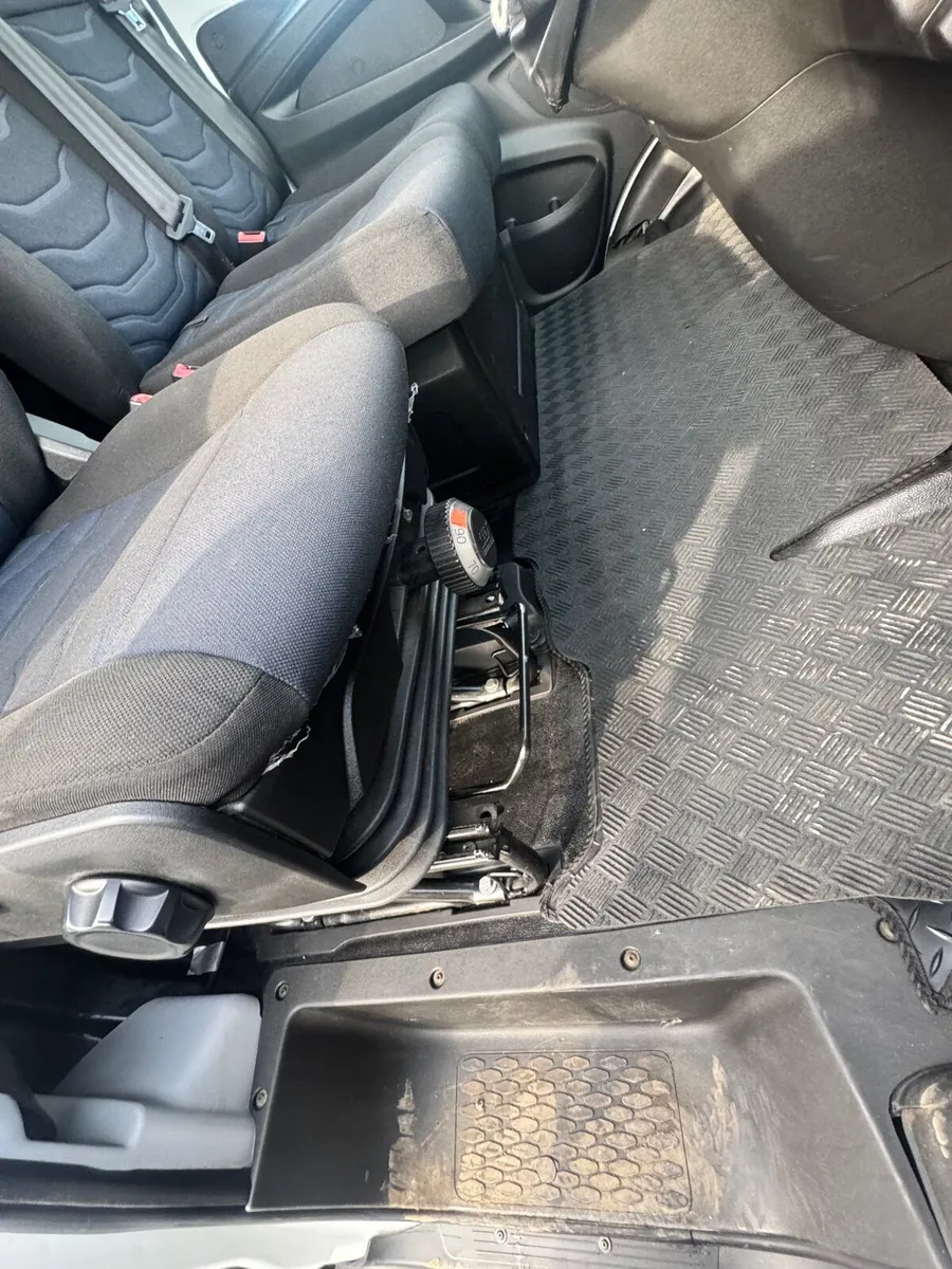Iveco daily 2017 mwb - Image 4