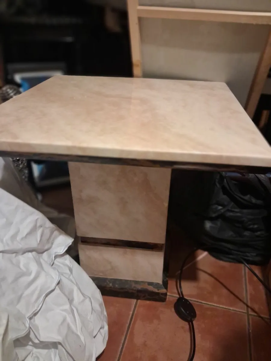 Marble side table - Image 2