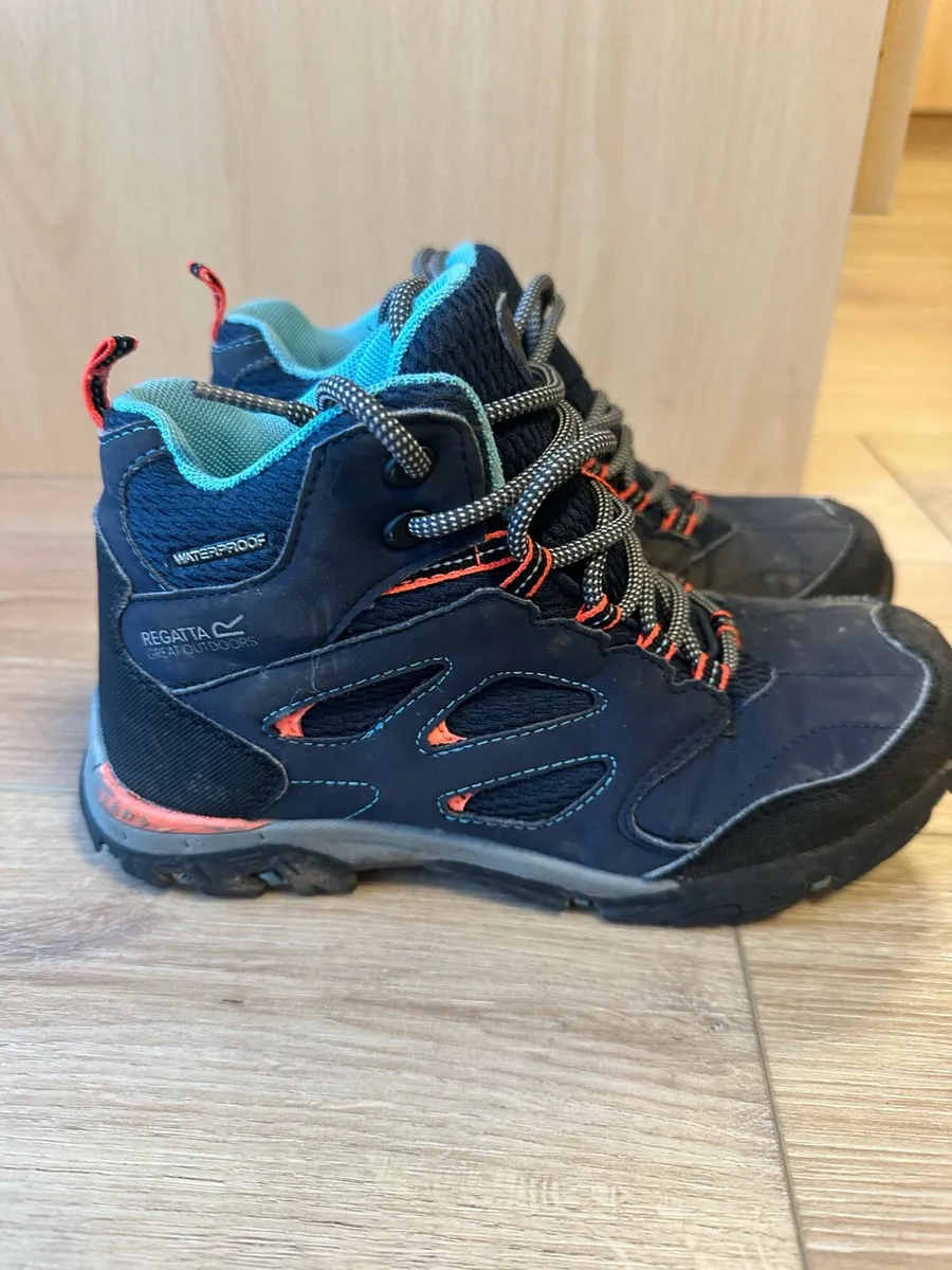 Kids boots - Image 2