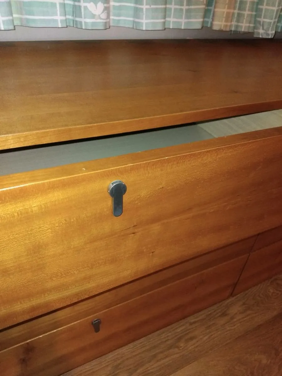 Set of Drawers - Image 3