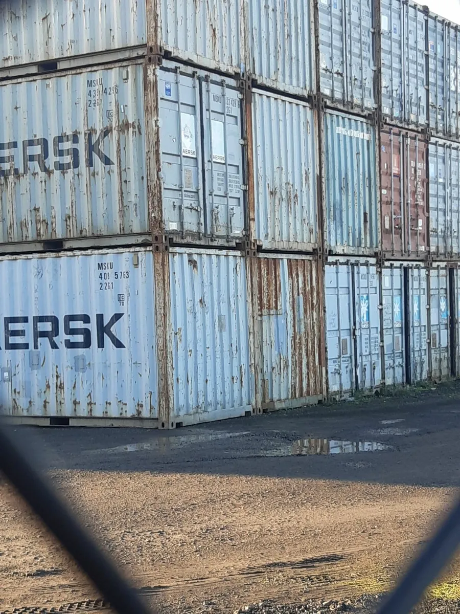 20ft shipping container - Image 1