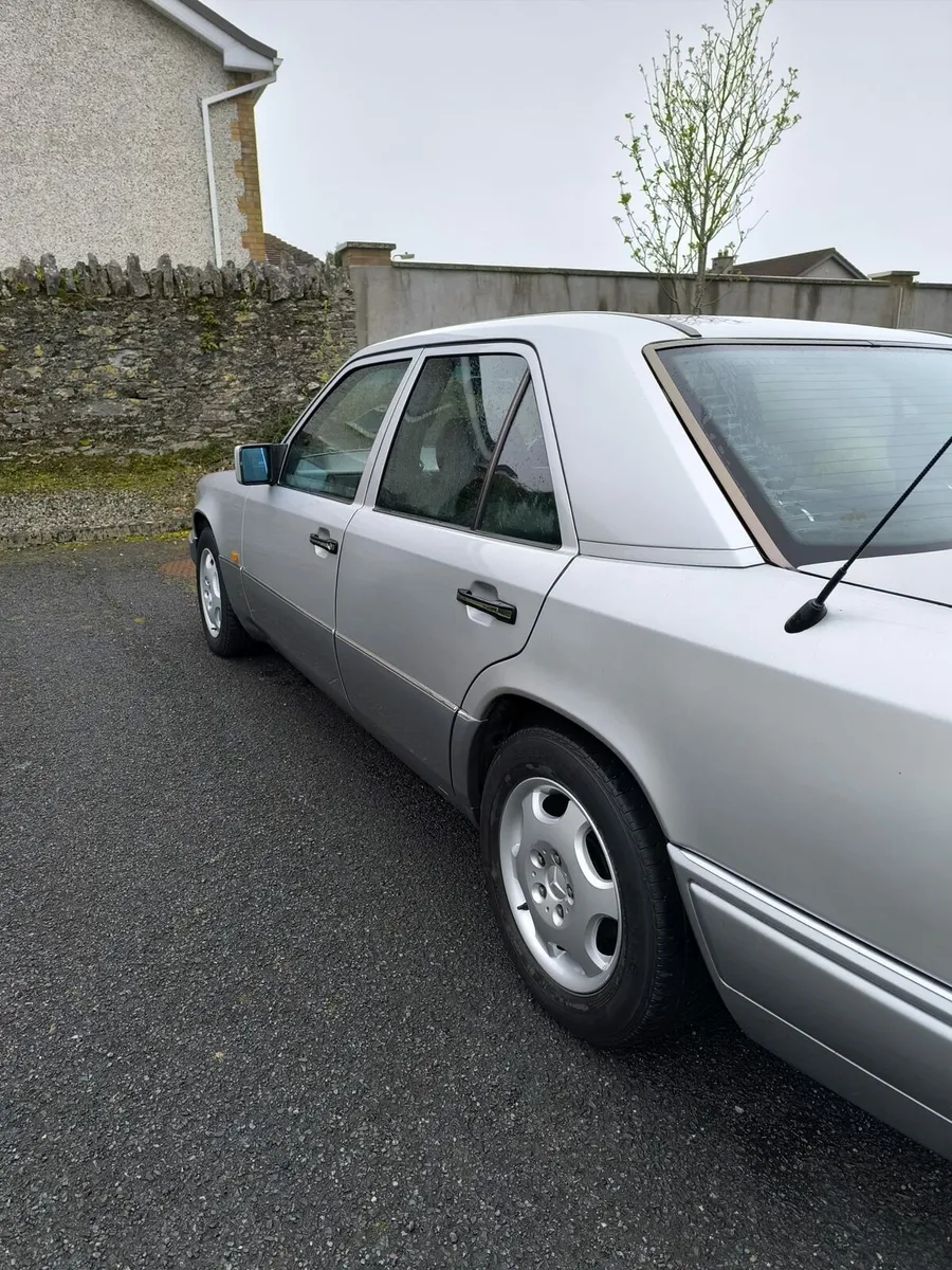 New 2 years NCT and taxed mercedes e 200 - Image 3