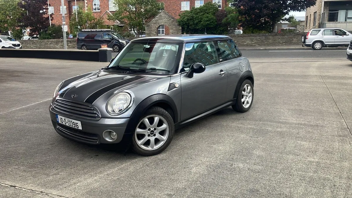 Mini Cooper 2010 - Image 4