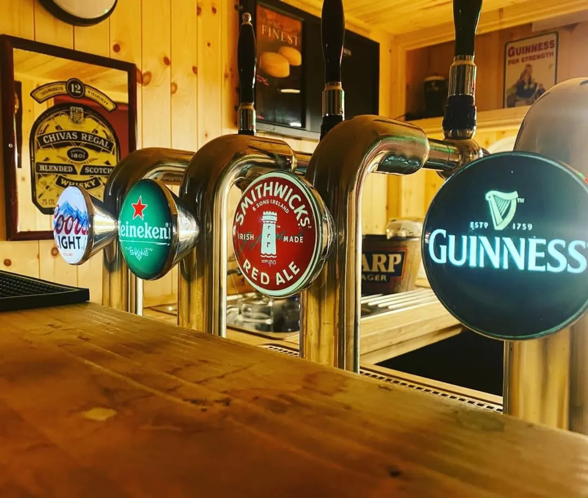 For hire Vintage  Bridgade  Bar - Image 2