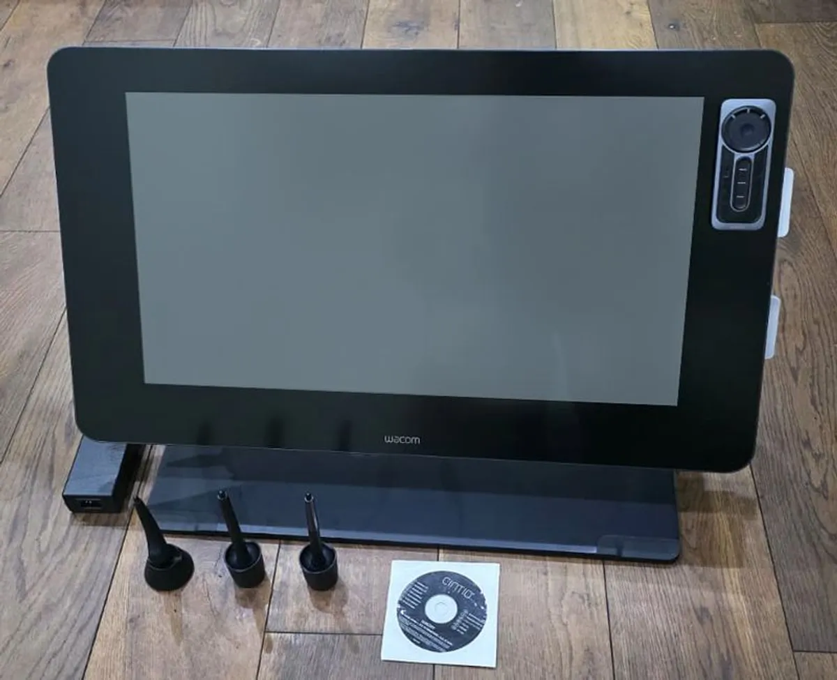 Wacom Cintiq 27QHD Touch Perfect  Condition - Image 1
