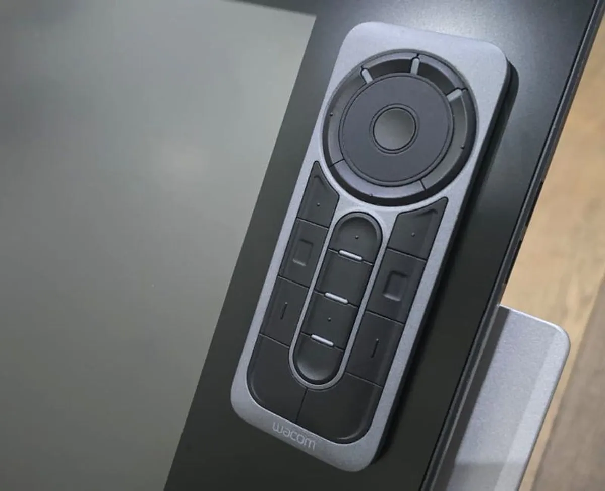 Wacom Cintiq 27QHD Touch Perfect  Condition - Image 2