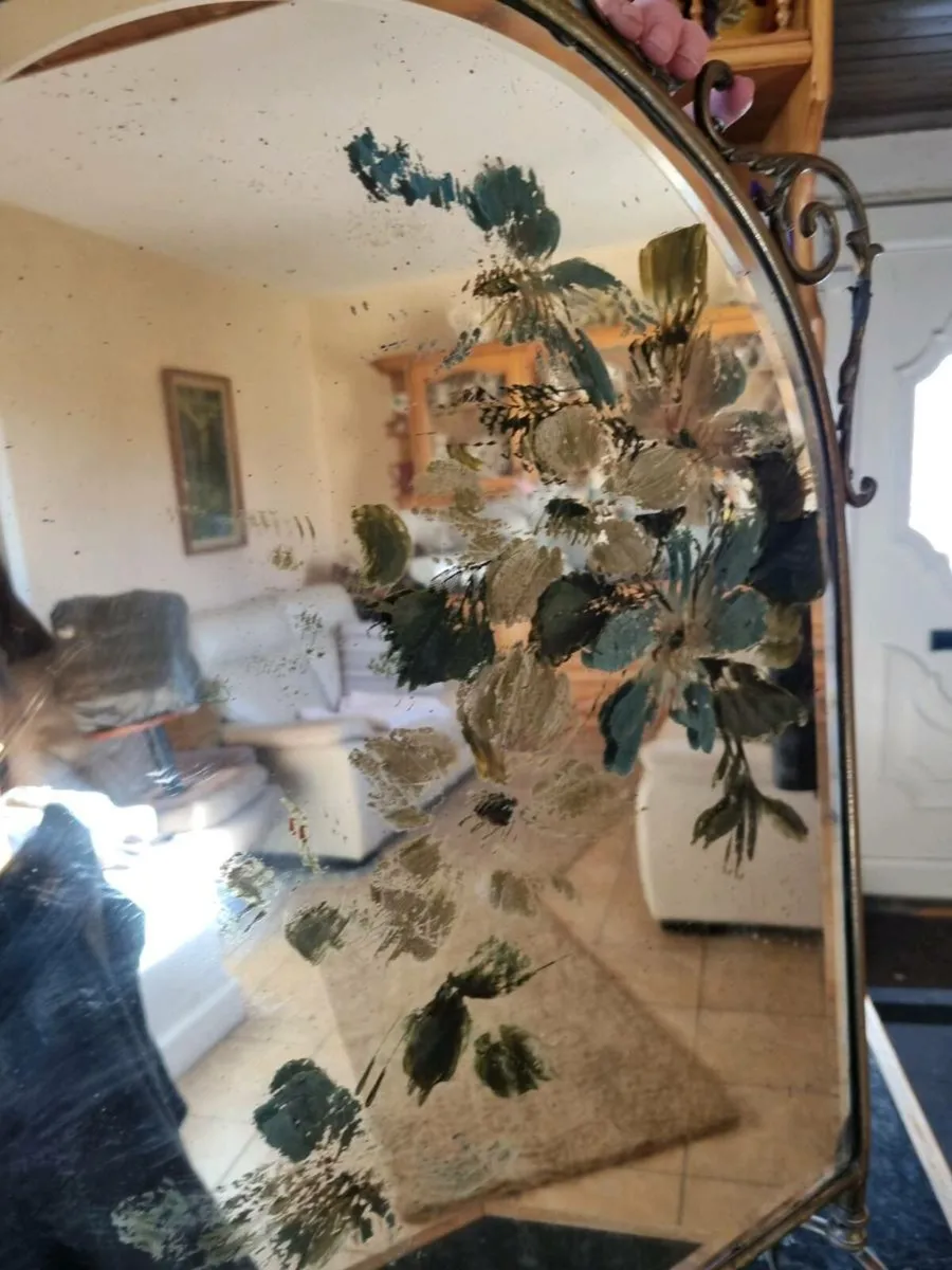 Antique fireguard - Image 4