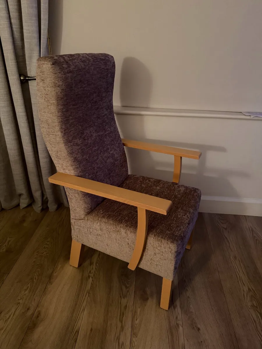 Casey Orthopaedic chair (LIKE NEW) - Image 1
