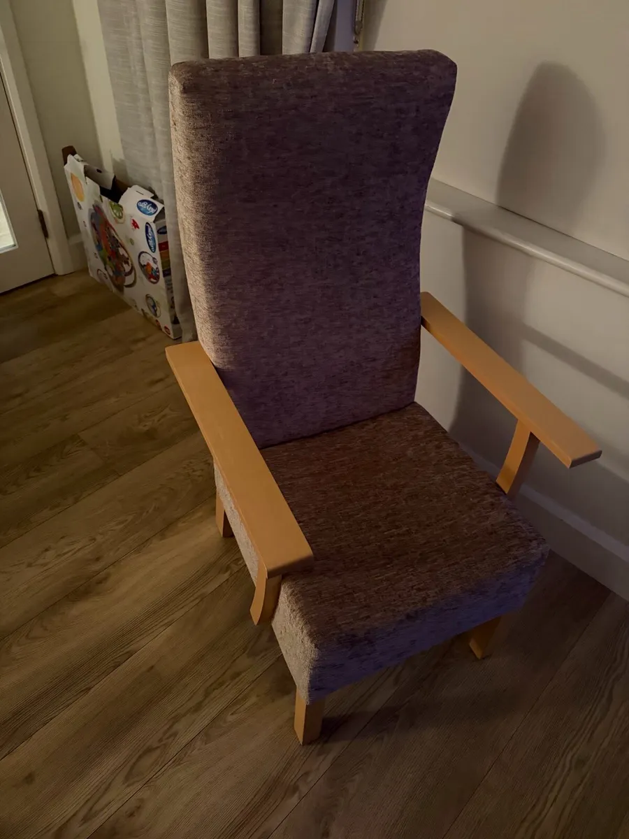 Casey Orthopaedic chair (LIKE NEW) - Image 2