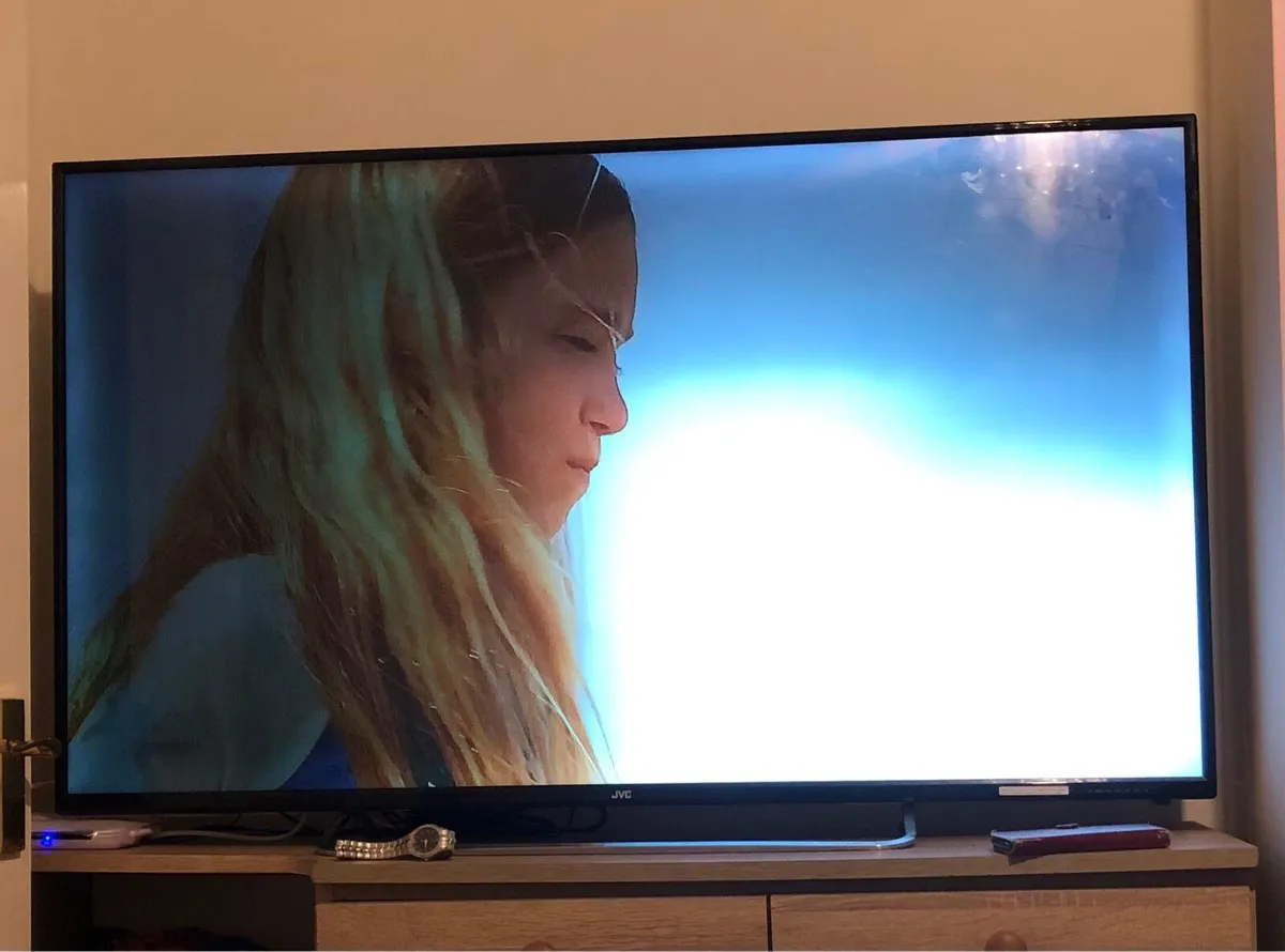 JVC TV 55” - Image 2