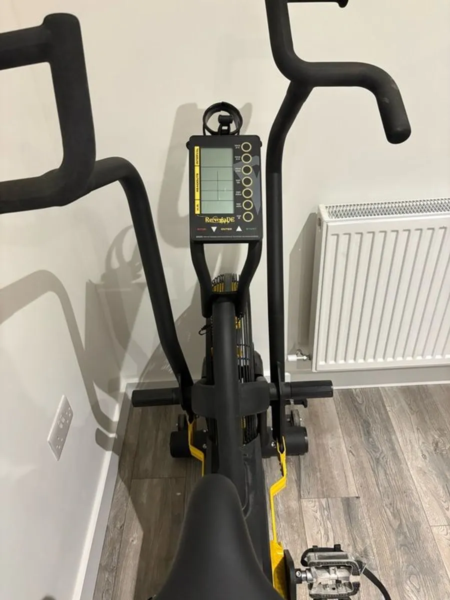 High Spec Assault Bike - rarely used! - Image 2