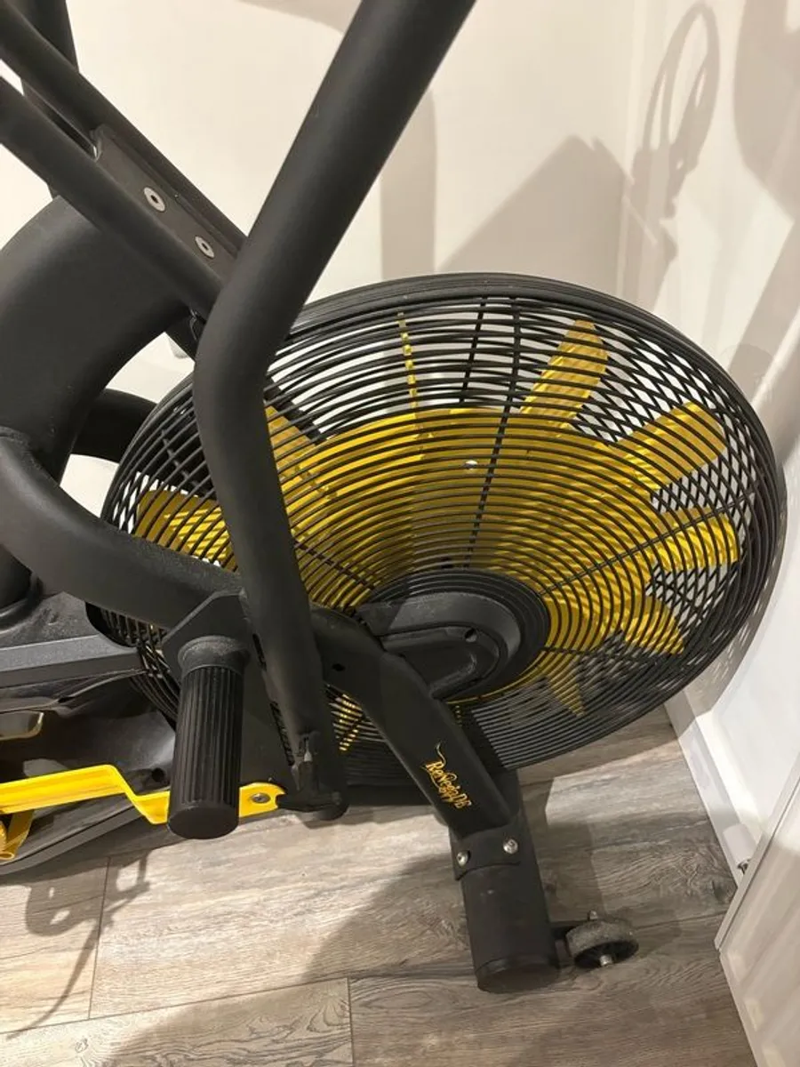 High Spec Assault Bike - rarely used! - Image 4